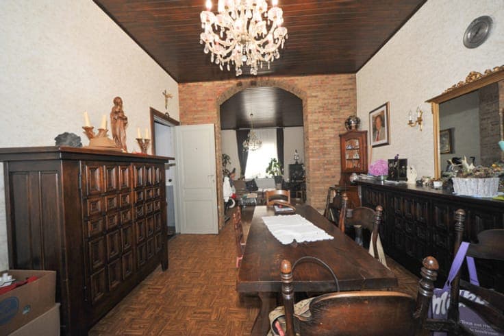 Very spacious house near Brussels-South.