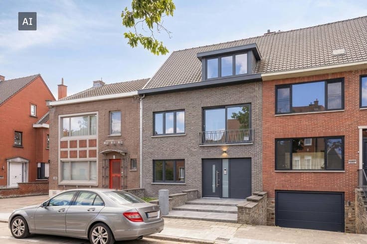 House with 3 bedrooms in the Sint-Elisabethwijk in Kortrijk