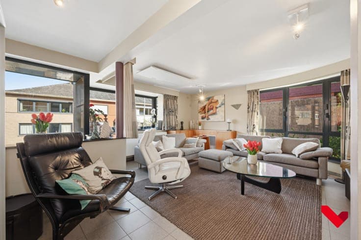 Spacious semi-detached home with beautiful garden