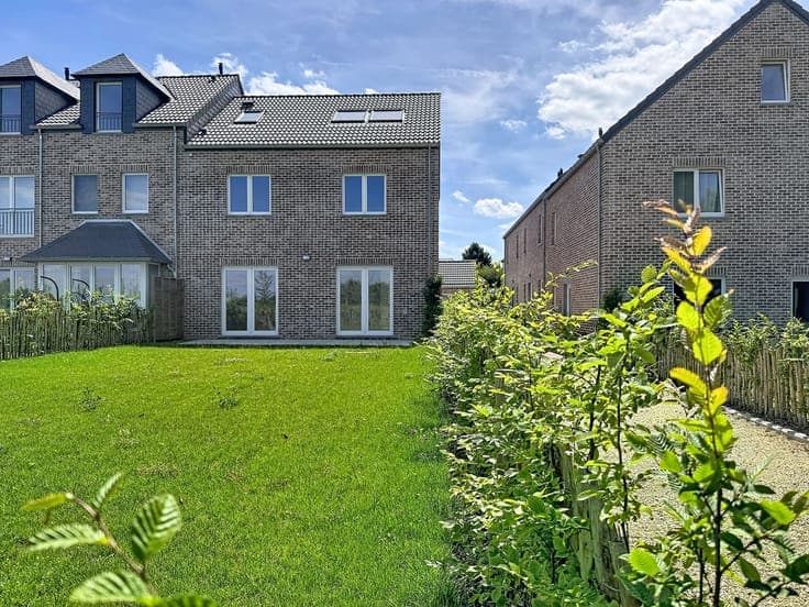 Maisons neuves d'exceptions au cลur de Perwez