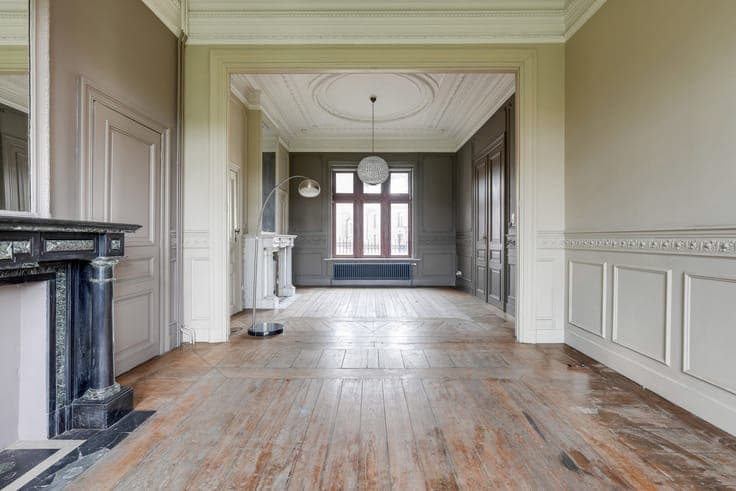 Prestigious mansion with remarkable volumes