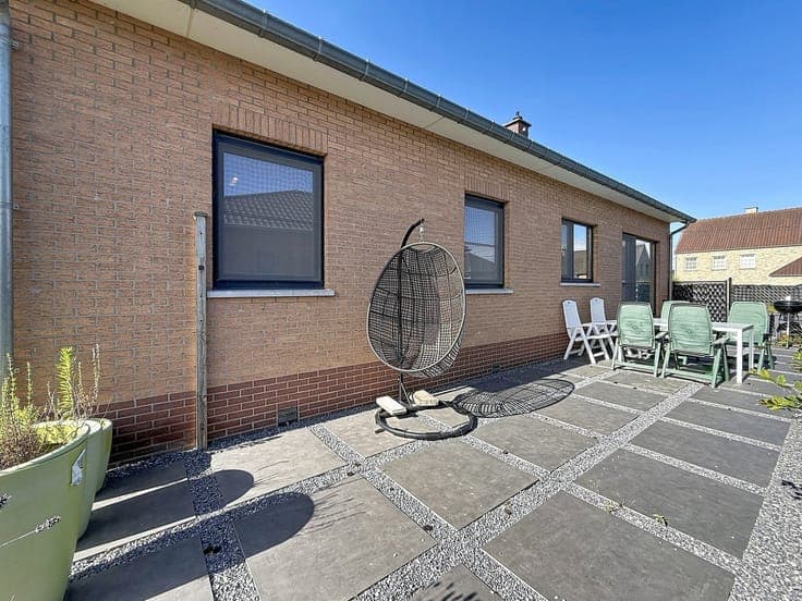 Bungalow met 4 slpks, tuin, garage, 8a 46ca