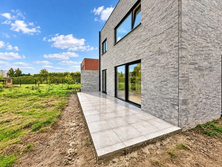 Exclusive and luxurious newly built villa in a quiet, prime…