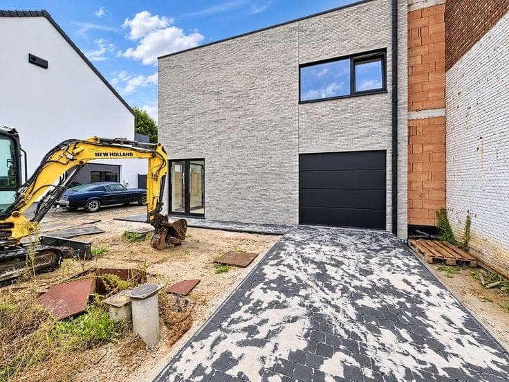 Exclusive and luxurious newly built villa in a quiet, prime…
