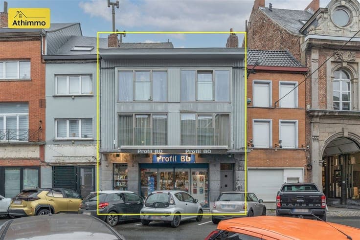 Immeuble de rapport avec rez commercial et deux appartements