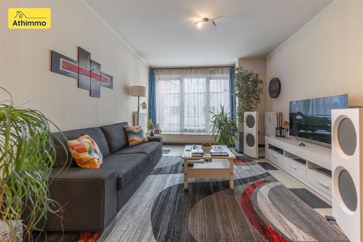 Immeuble de rapport avec rez commercial et deux appartements