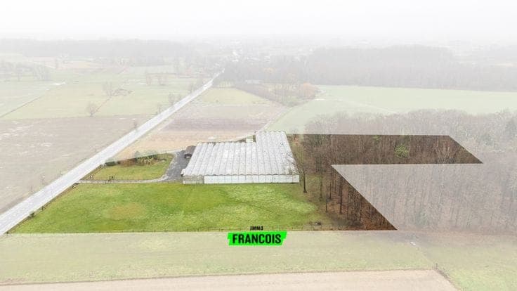 Licensed agricultural property with 3,340 m² greenhouses