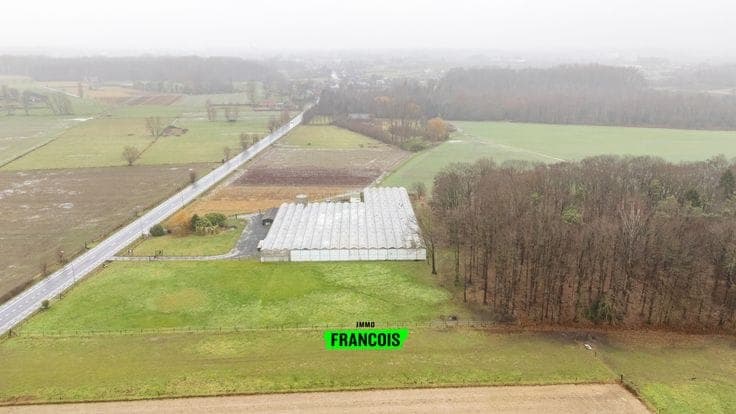 Licensed agricultural property with 3,340 m² greenhouses