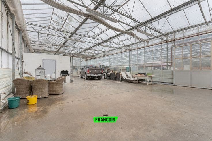 Licensed agricultural property with 3,340 m² greenhouses