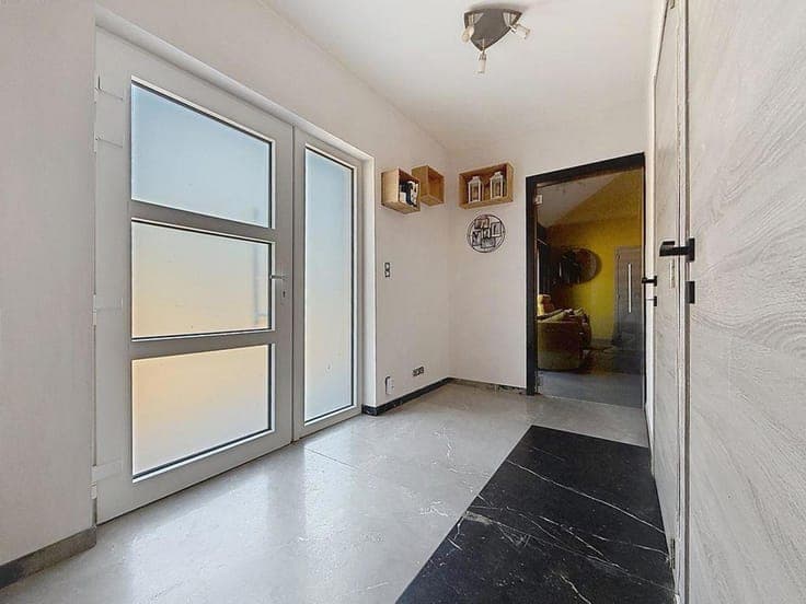Renovated Bungalow with Warehouse