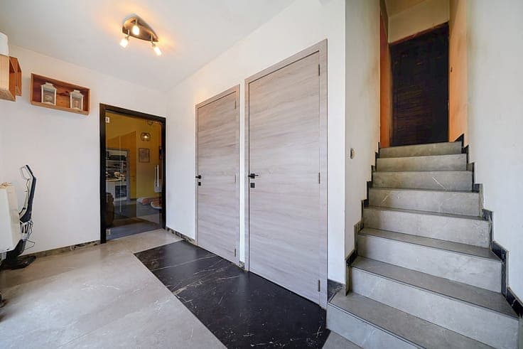 Renovated Bungalow with Warehouse