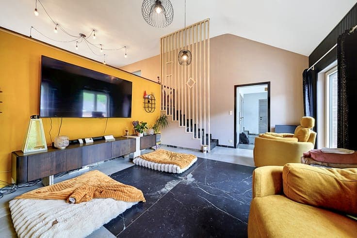 Renovated Bungalow with Warehouse