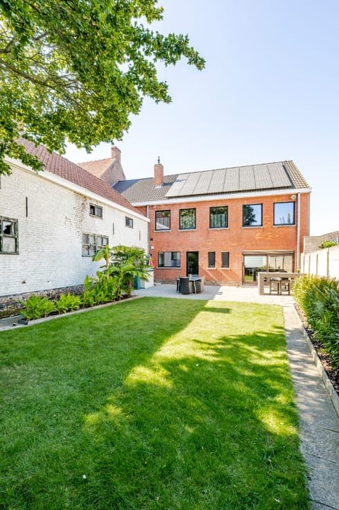 Spacious and light-filled house with shed and double garage
