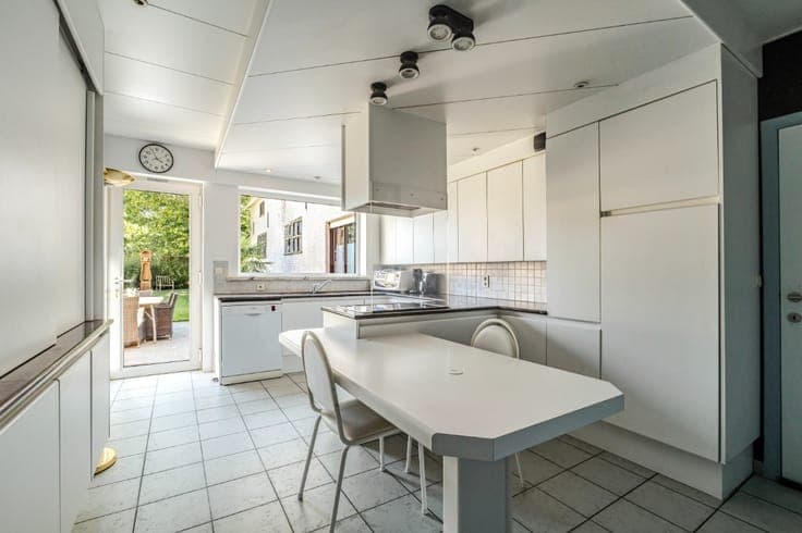Spacious and light-filled house with shed and double garage