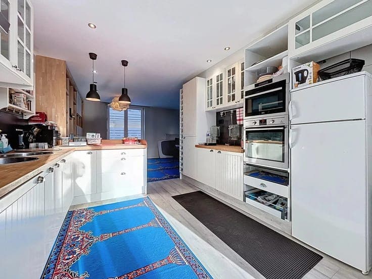 Sale - House Sint-Pieters-Leeuw - 399,000 €