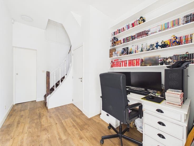 CENTRE – 3-BEDR. DUPLEX WITH OFFICE, GARDEN & CELLAR – EPC C