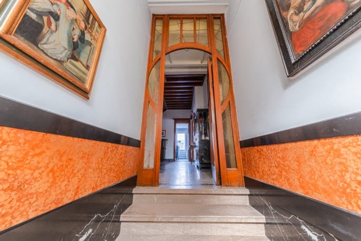 Art Nouveau townhouse - European Quarter