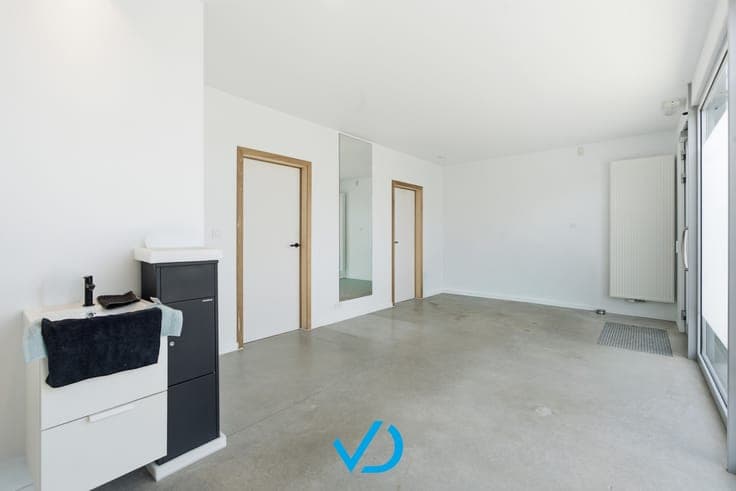 Instapklare woning met praktijkruimte en loftgevoel te Vo...