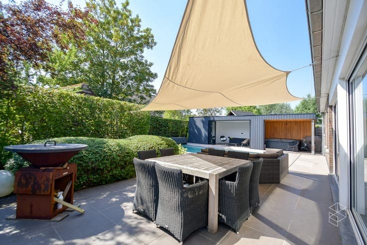 GROTE (254m²) instapklare gezinswoning met 4 slaapkamers,...