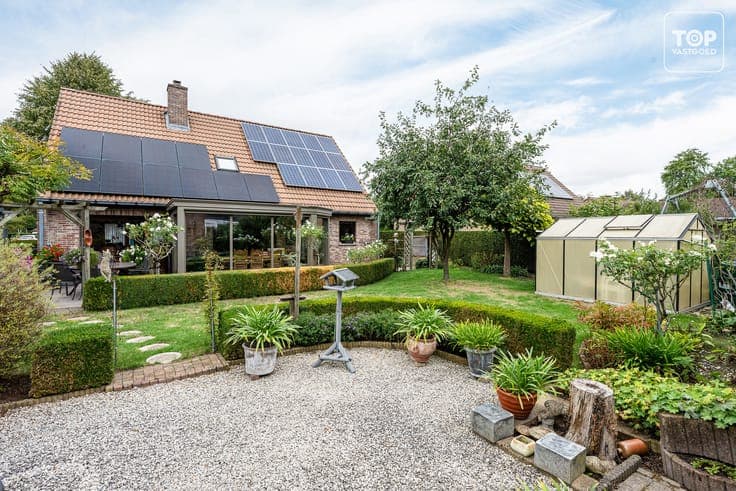 Open bebouwing gelegen in een kindvriendelijk omgeving.
