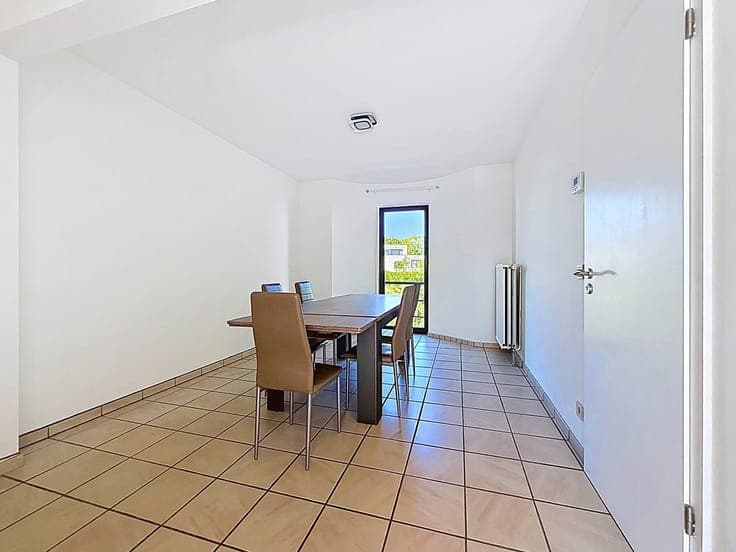 Beautiful 4-bedroom house with garage