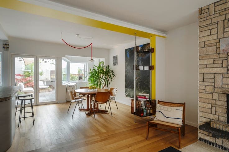 Renovated city house with 5 bedrooms, 3 terraces, garage