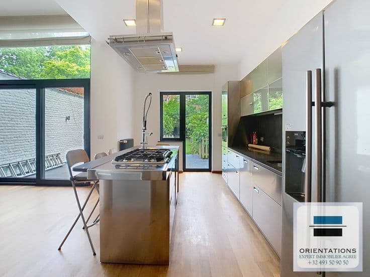 INFO and VISITS 7/7: Splendid house with lift and back house