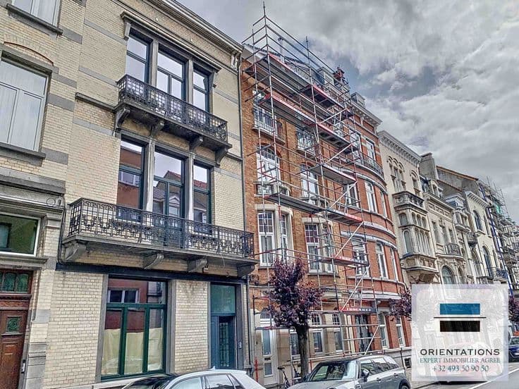 INFO and VISITS 7/7: Splendid house with lift and back house