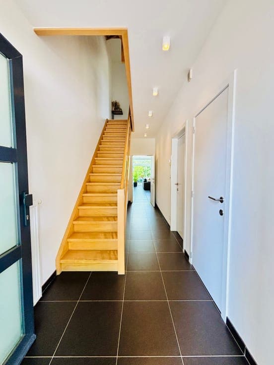 Recent energy-efficient house in Aartselaar