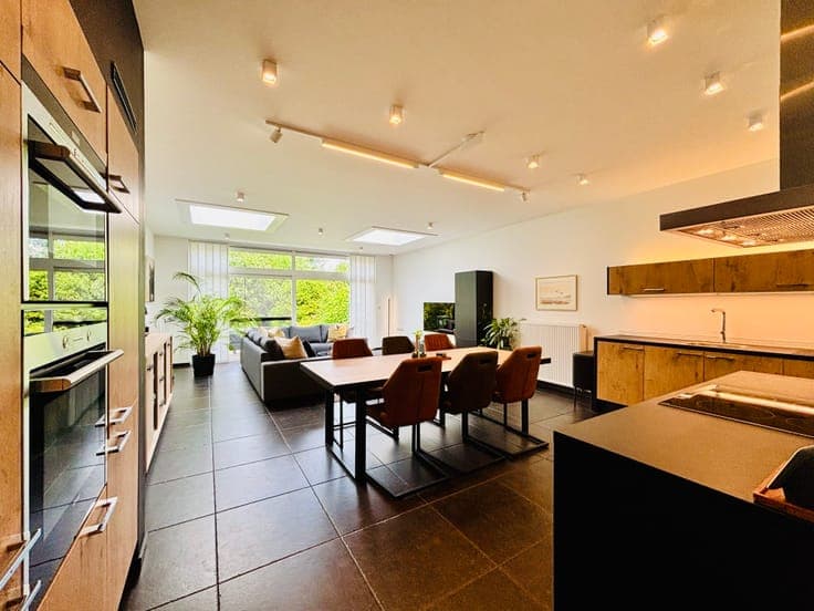 Recent energy-efficient house in Aartselaar