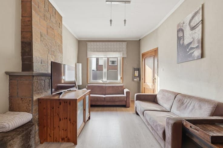 CHARMANTE OPEN BEBOUWING MET RENOVATIEPOTENTIEEL OP TOPLI...