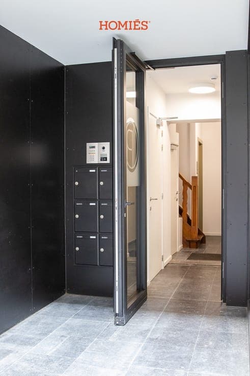 Gerenoveerd gebouw (AAA) - 4 appartementen en 1 studio