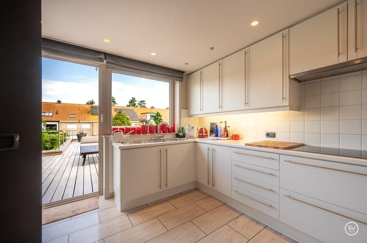 Ruime verzorgde bel-étage woning in het hartje van Oud-Kn...