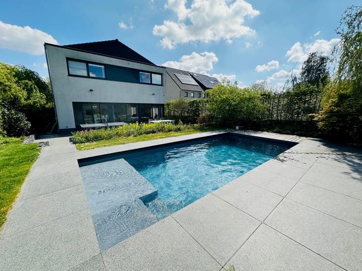As new villa with pool!