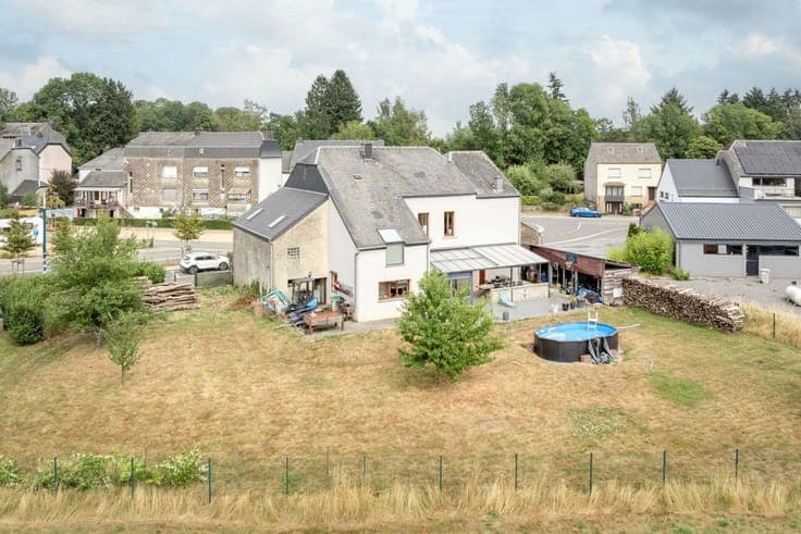 House in Florenville