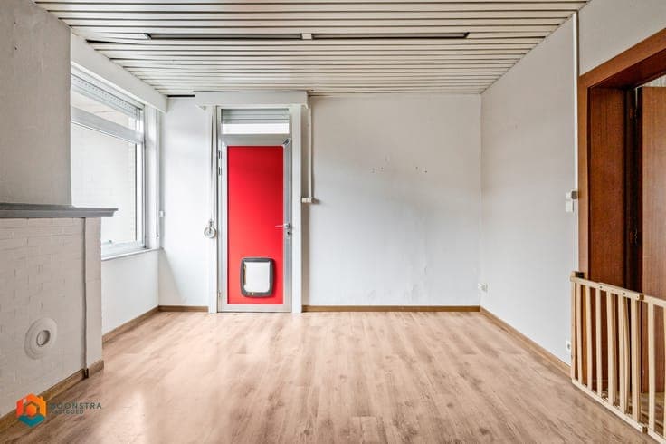 Op te frissen woning met 5 slpkrs