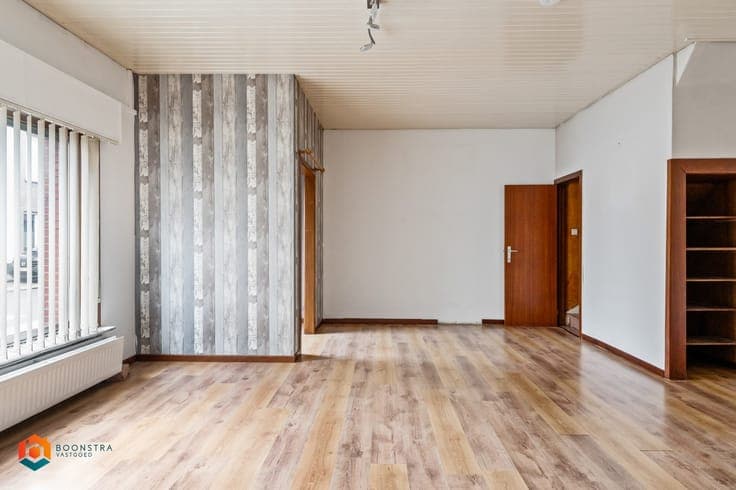 Op te frissen woning met 5 slpkrs