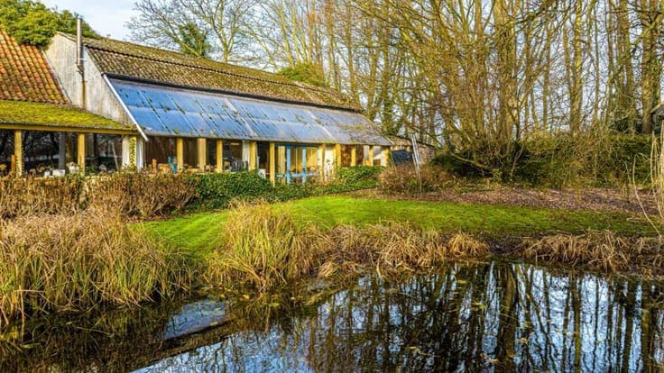 Rural shell home with barn for sale on a 1.15 ha estate