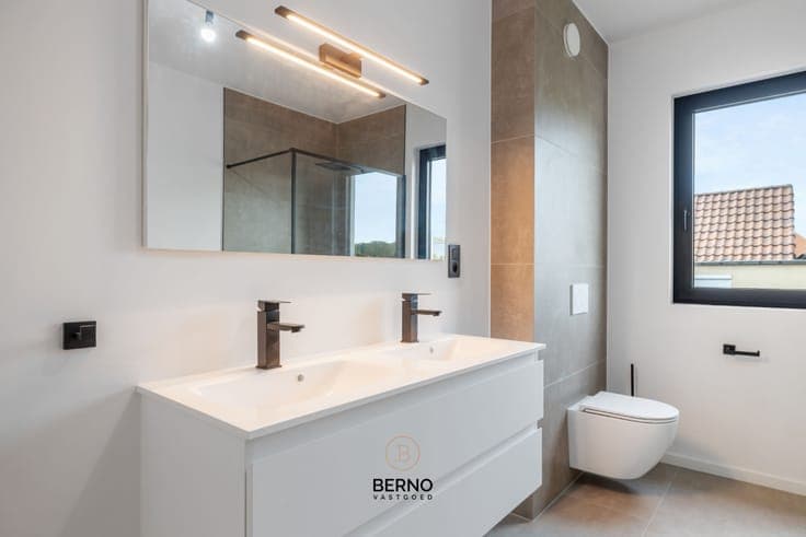 Nieuwbouwwoning met zuidwestgerichte tuin