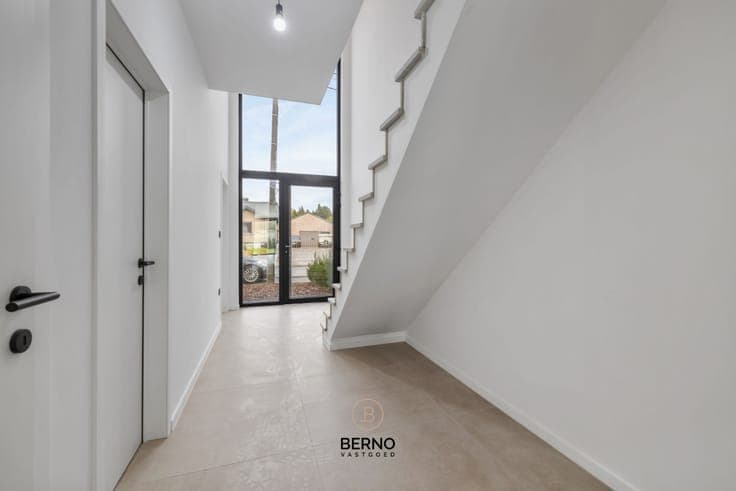 Nieuwbouwwoning met zuidwestgerichte tuin