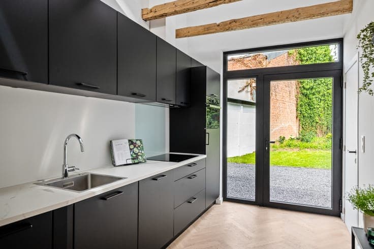 Art Deco house with garden & garage for sale in Sint-Niklaas