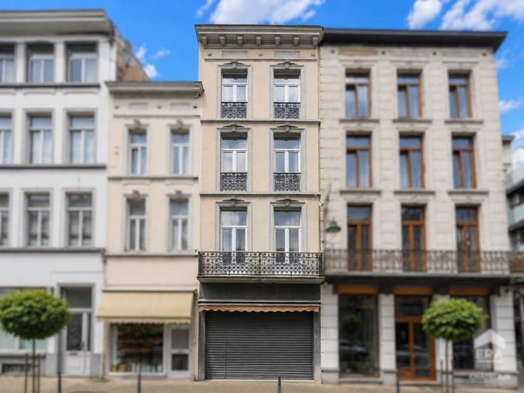 Mixed-use building for sale in Brussels