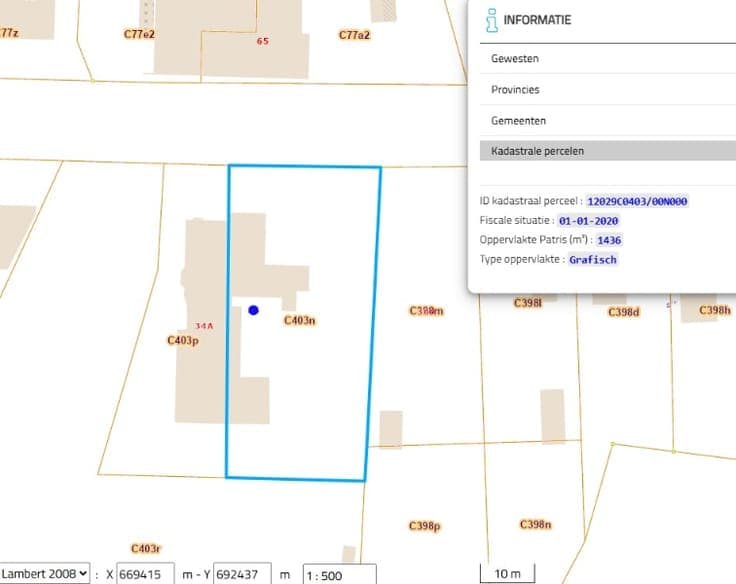 Te renoveren woning met ruim perceel grond te Putte.