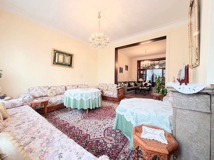 SCHAERBEEK–Building with 4 registered units, garden, ±400 m²