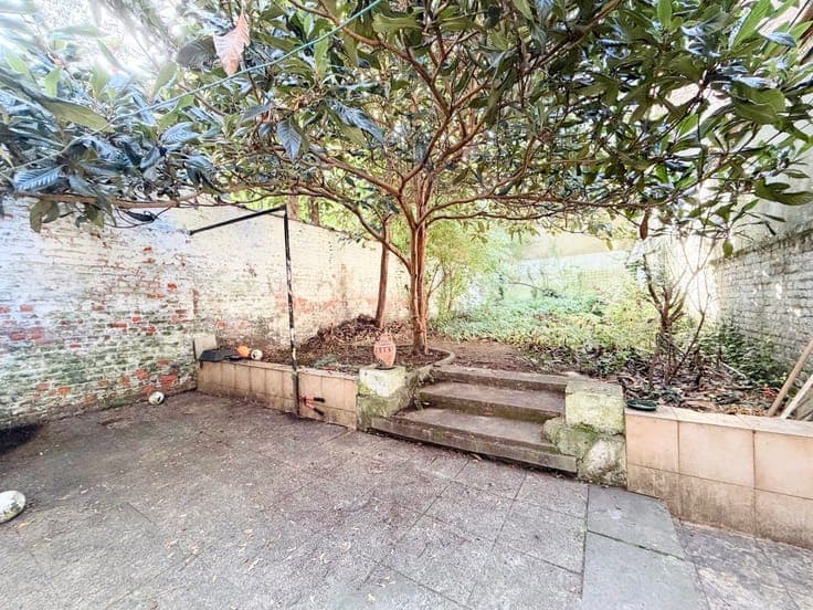 SCHAERBEEK–Building with 4 registered units, garden, ±400 m²