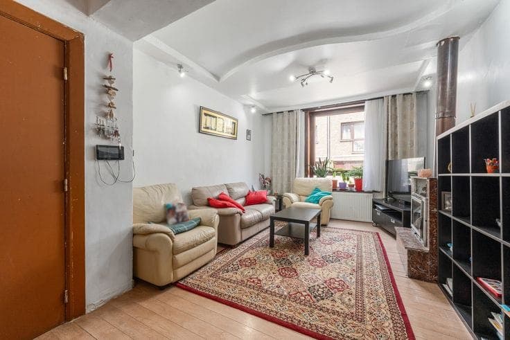 5-bedroom family home with a south-facing garden in Evere |…