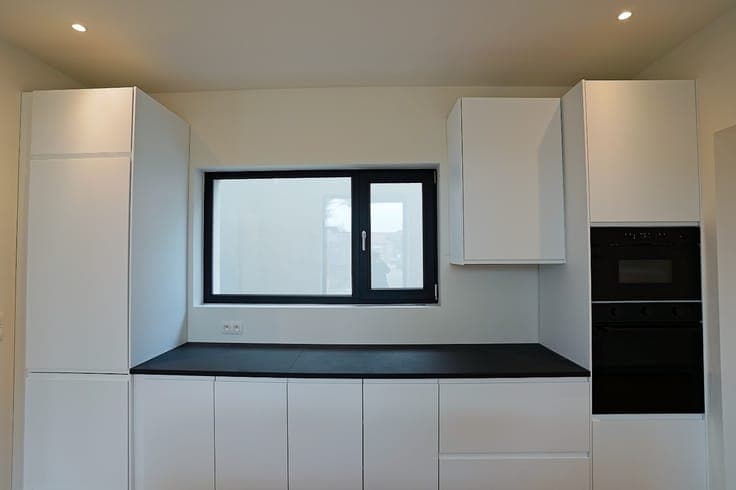 Volledig gerenoveerde woning in hartje Bornem ‒ instapkla...