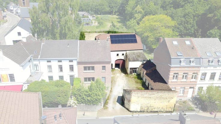 Gistoux: Barn with a New Roof, Ready for Your Project!