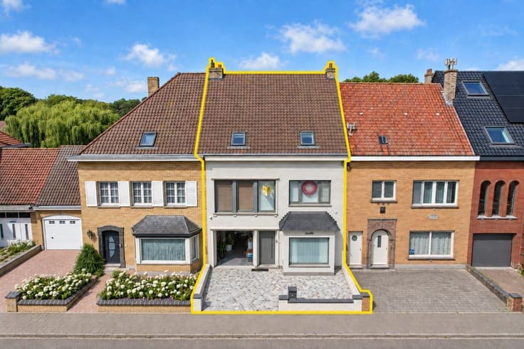 Beautifully finished house in Nieuwpoort-Stad on 284 m².