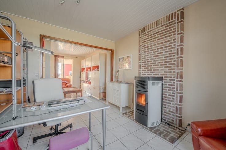 Landenne – Spacious 5-bedroom house with solar panels